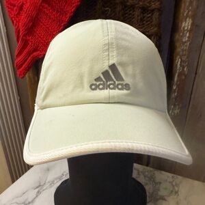 EUC Adidas Aeroready Fitted Cap/ Hat Cream Logo Adjustable 90288